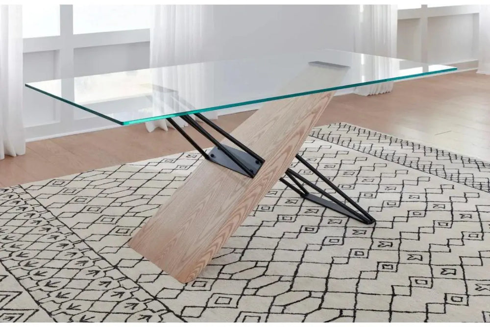 Aere_Dining_Table_Natural_Ash_Angled_AERE00000