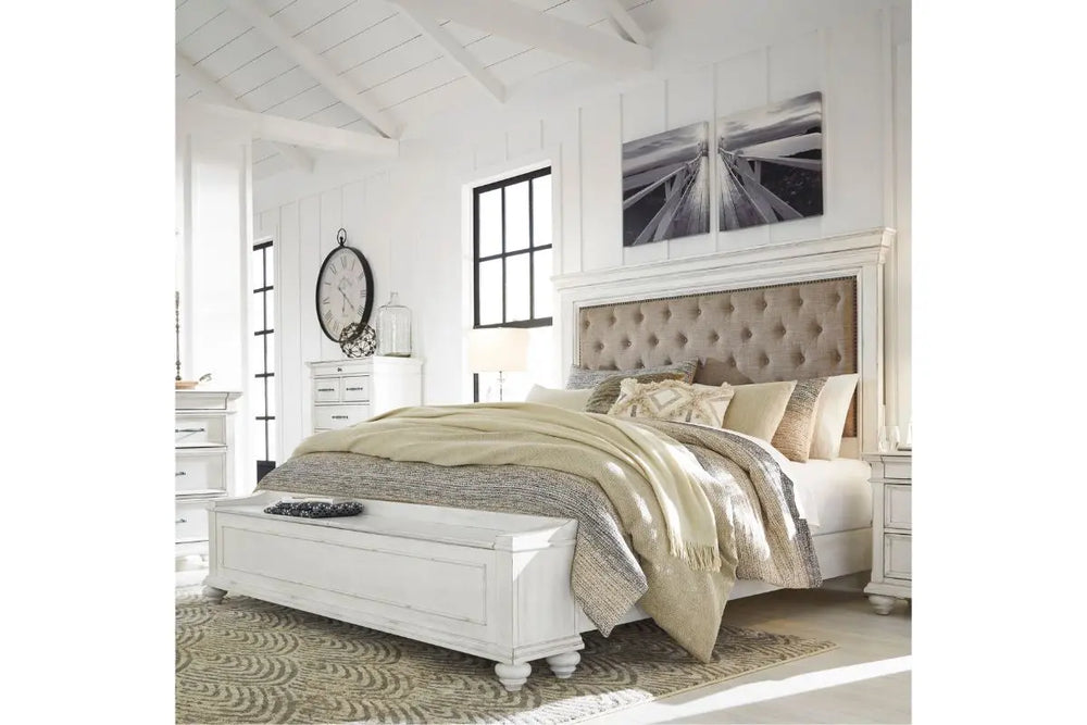 Kanwyn_Upholstered_Storage_Bed_Styled1_KANWYN046