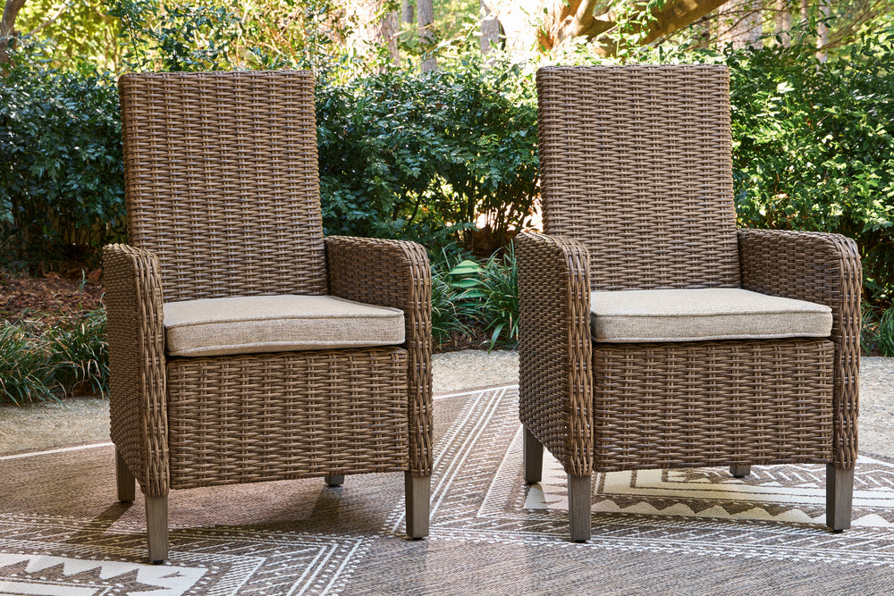 Laguna_Heights_Arm_Chrs_Styled_109701733