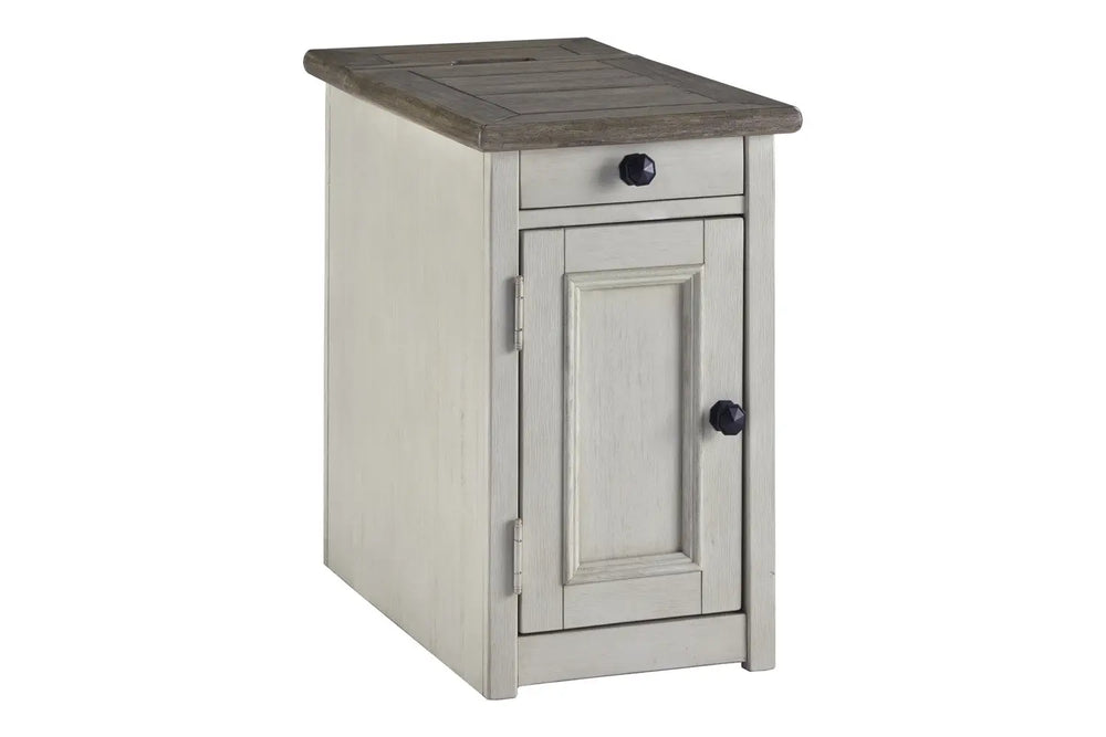 bolanburg_chairside_table_771531892_771531892